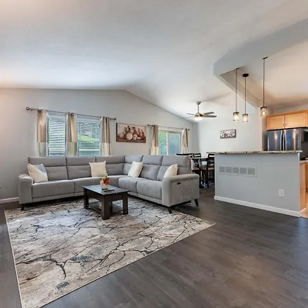 Perfect Getaway 3Br 3Ba Home Close To Parks And Shopping